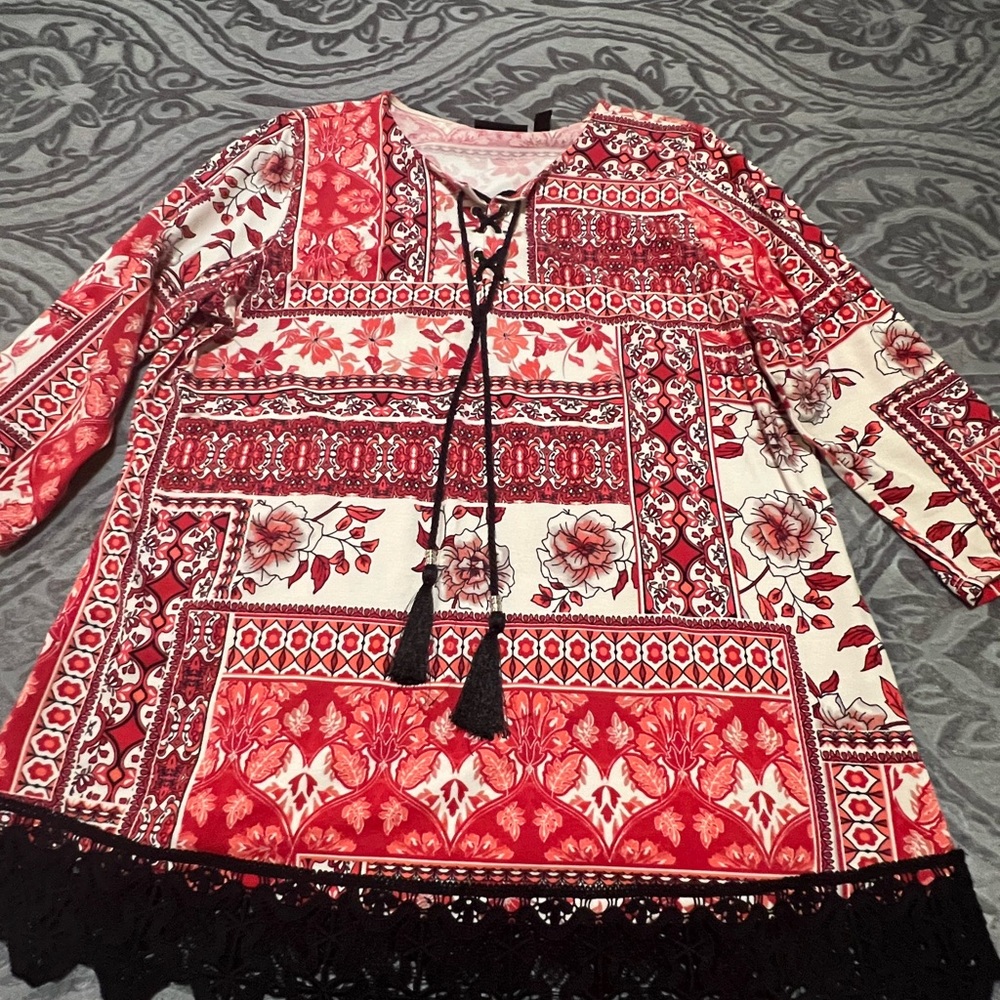 Susan Graver Red and White Floral Blouse
